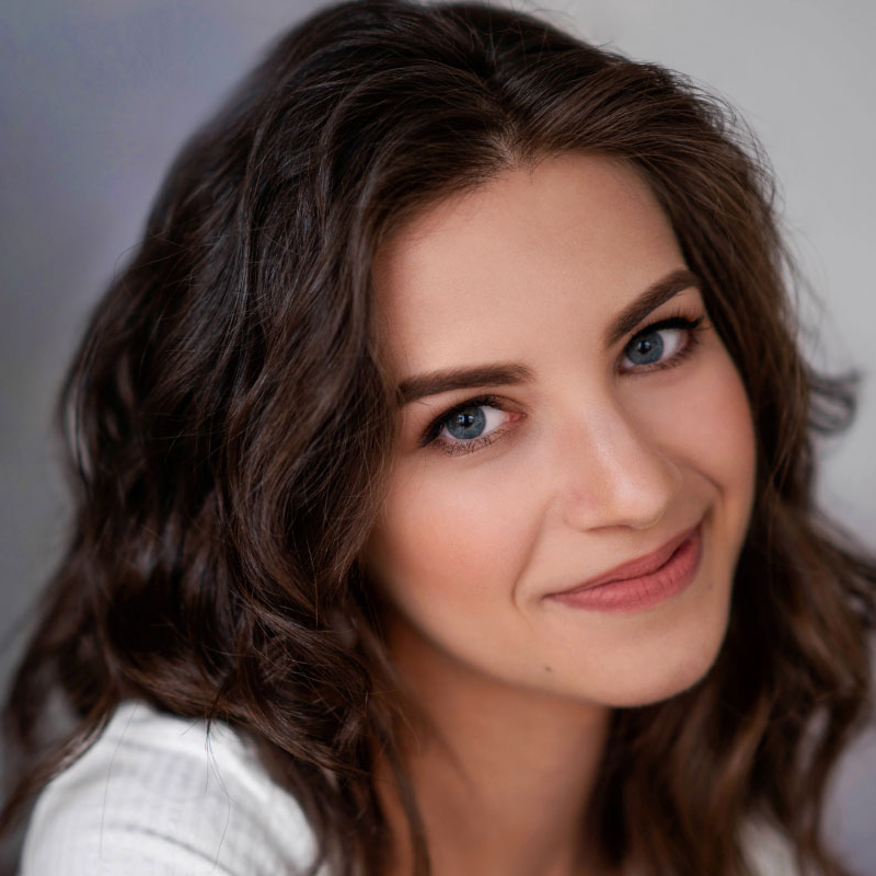 Фотосессия-девушки-в-студии-СПб-3-min