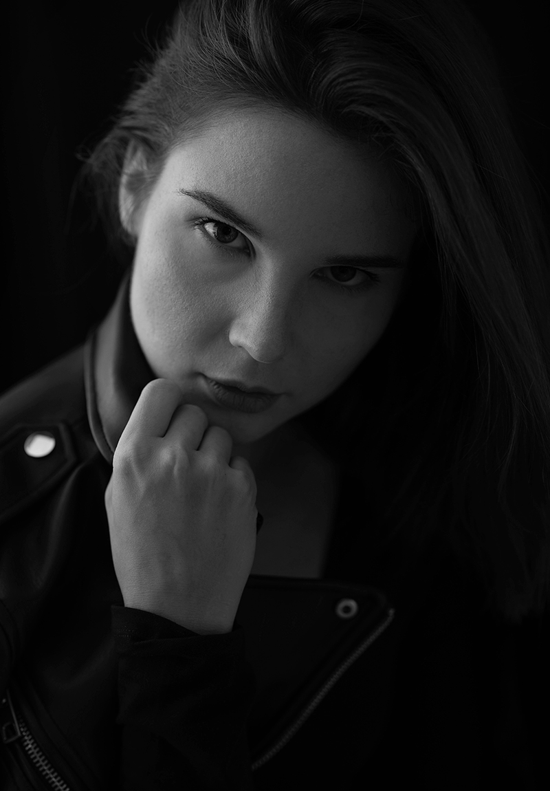 Черно-белая-фотосессия-с-Ксенией-3