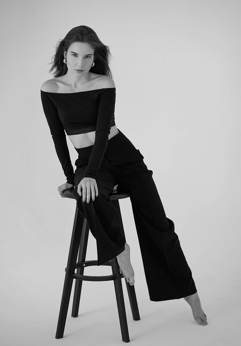 Черно-белая-фотосессия-с-Ксенией-8