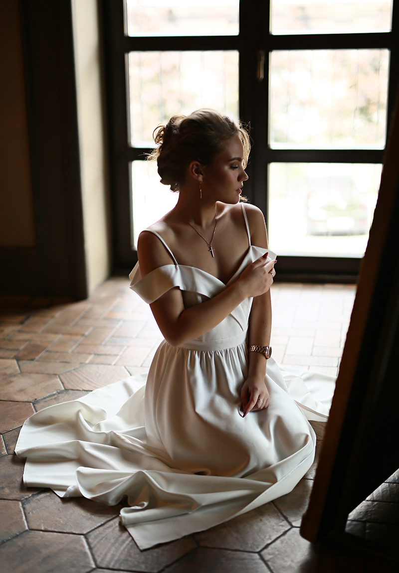 Фотосессия-в-студии-для-девушки-в-итальянском-стиле-5