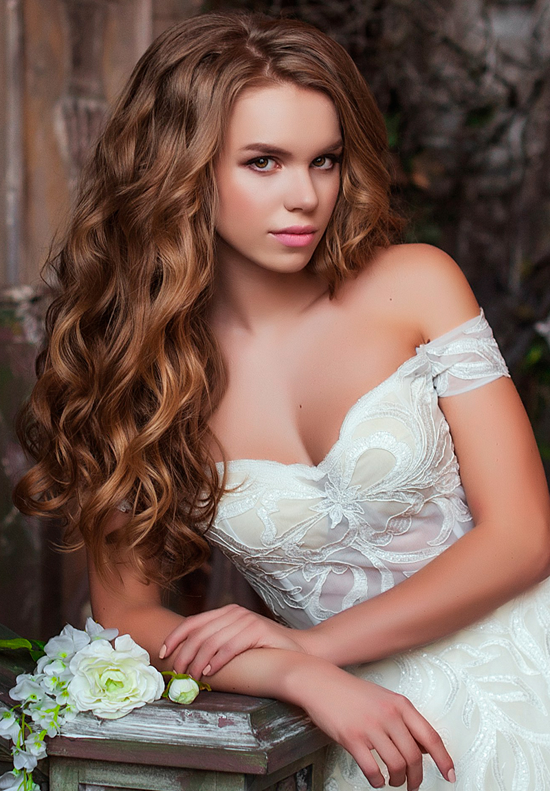 Фотосессия в студии в свадебном белом платье - Katerina Strizh