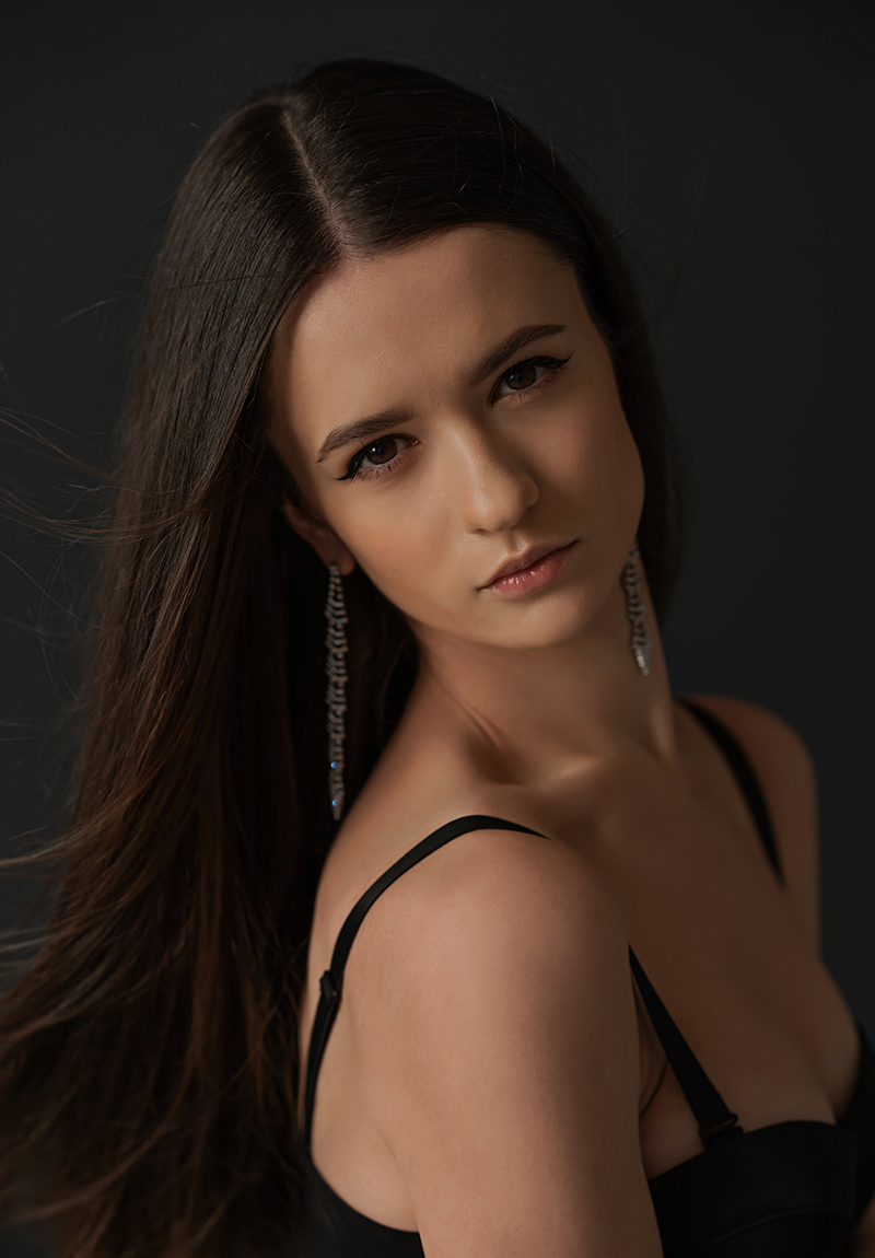 Локаничная-фотосессия-в-студии-с-Лизой-8