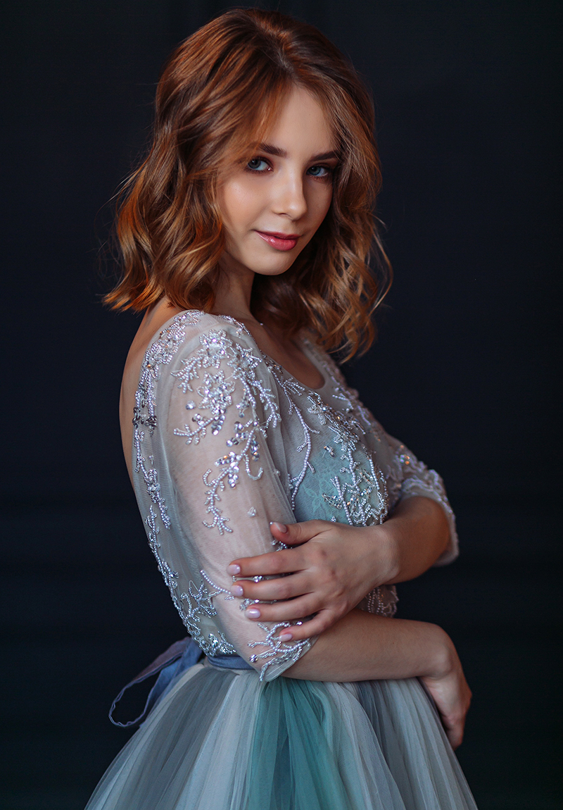 Новогодняя-фотосессия-в-пышном-вечернем-платье-4